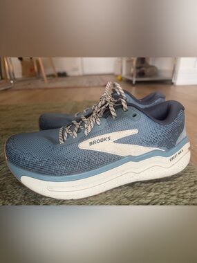 Brooks Ghost Max 2